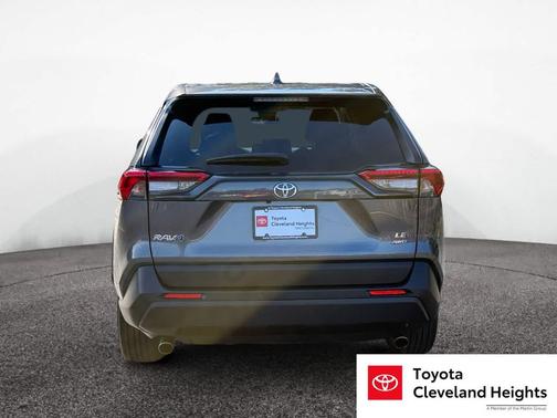2022 Toyota RAV4 LE