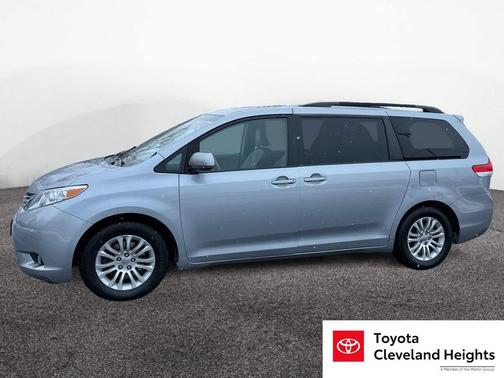 2014 Toyota Sienna XLE