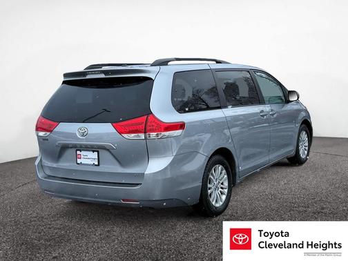 2014 Toyota Sienna XLE