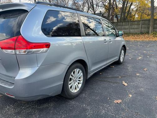 2014 Toyota Sienna XLE
