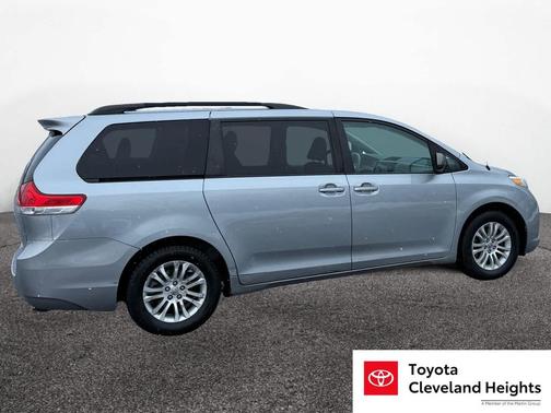 2014 Toyota Sienna XLE