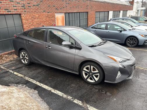 2016 Toyota Prius Four Touring