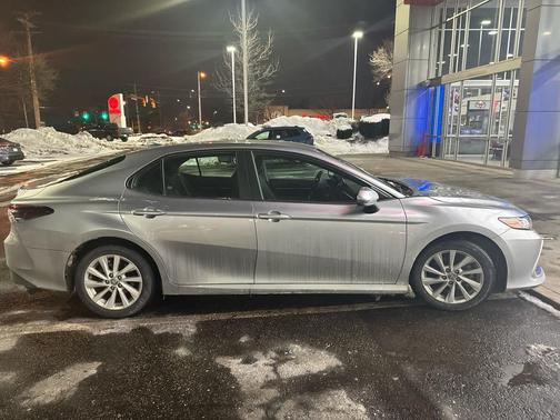 2022 Toyota Camry LE