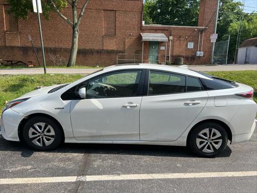2016 Toyota Prius Four