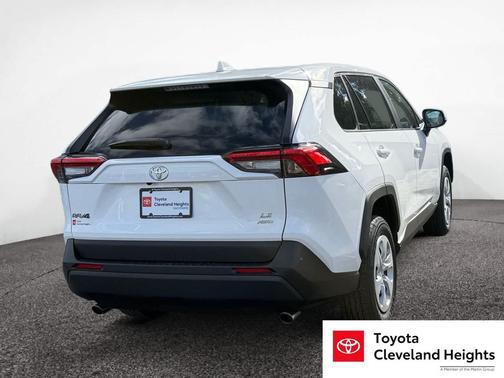 2025 Toyota RAV4 LE