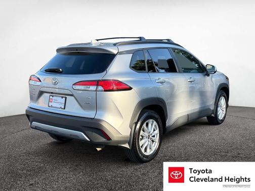 2024 Toyota Corolla Cross LE