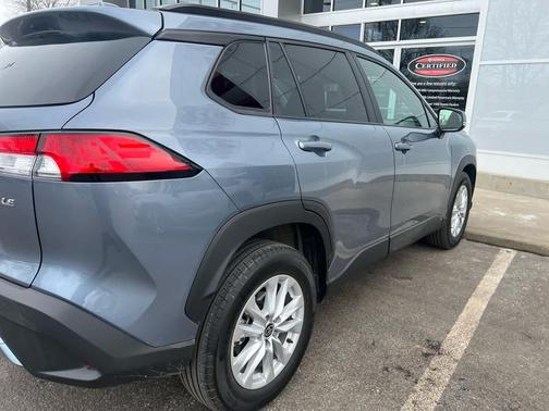 2023 Toyota Corolla Cross LE