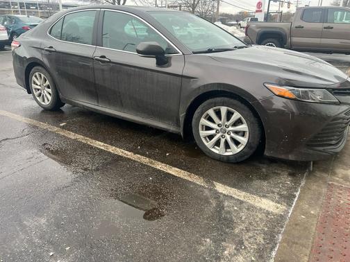 2019 Toyota Camry LE