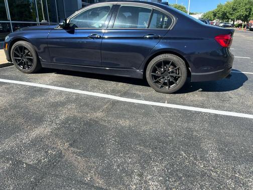 Mediterranean Blue Metallic 2016 BMW 320 i