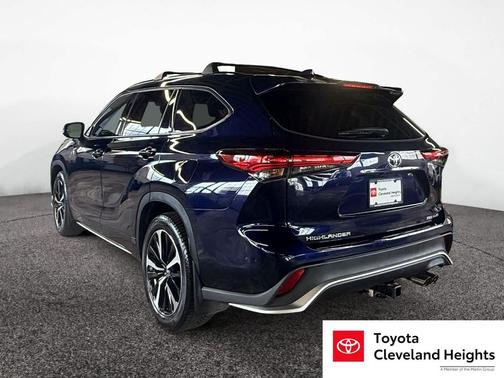 2022 Toyota Highlander XSE