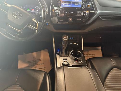 2022 Toyota Highlander XSE