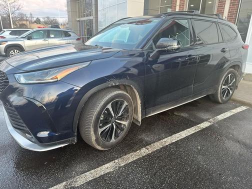 2022 Toyota Highlander XSE