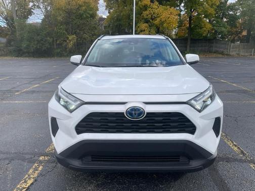 2024 Toyota RAV4 Hybrid XLE