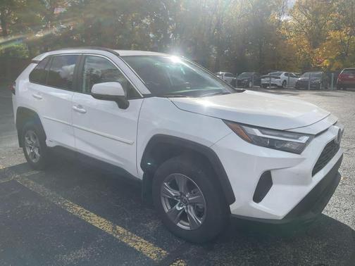 2024 Toyota RAV4 Hybrid XLE