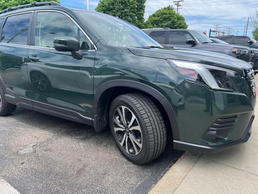 Cascade Green Silica 2022 Subaru Forester Limited