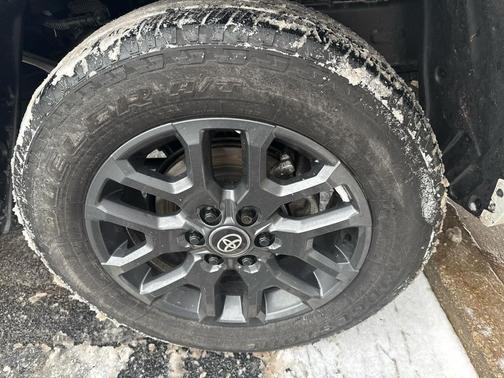 2025 Toyota Tundra Hybrid Platinum