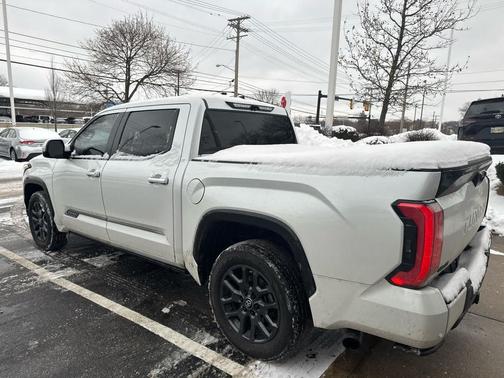 2025 Toyota Tundra Hybrid Platinum