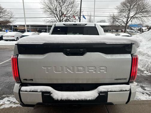 2025 Toyota Tundra Hybrid Platinum