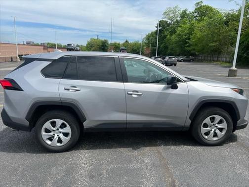 2022 Toyota RAV4 LE