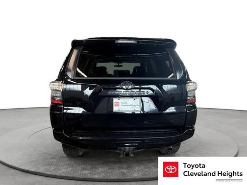 Midnight Black Metallic 2016 Toyota 4Runner SR5