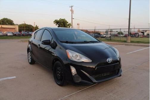 2016 Toyota Prius c Two