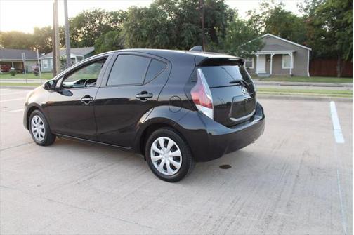 2016 Toyota Prius c Two