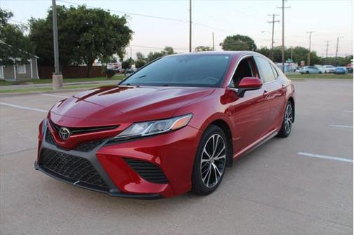 2020 Toyota Camry SE