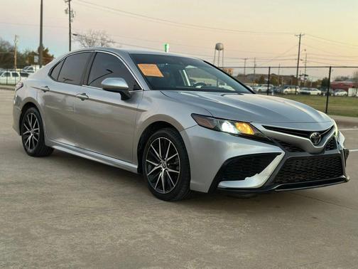 2021 Toyota Camry SE