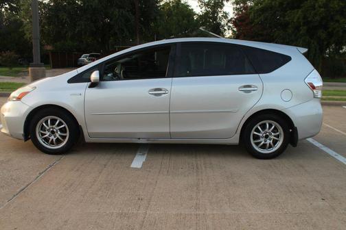 2012 Toyota Prius v Five