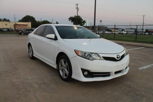 2014 Toyota Camry SE