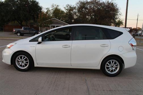 2012 Toyota Prius v Two
