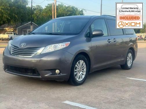 2017 Toyota Sienna XLE