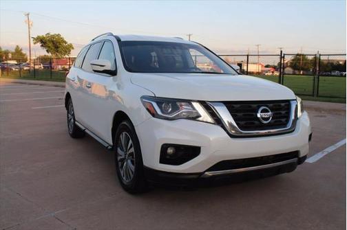 2019 Nissan Pathfinder SV