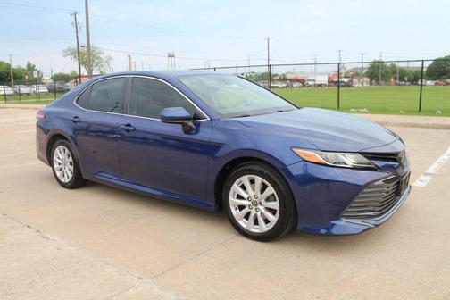 Blue Crush Metallic 2018 Toyota Camry LE