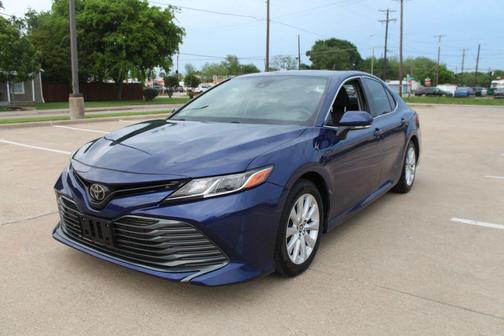 Blue Crush Metallic 2018 Toyota Camry LE