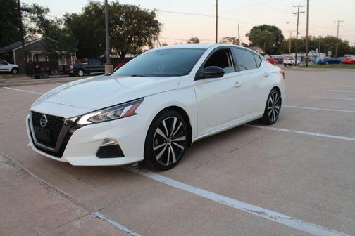 2021 Nissan Altima SR FWD