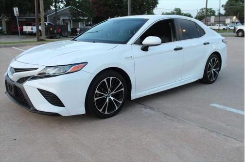 2018 Toyota Camry Hybrid XLE