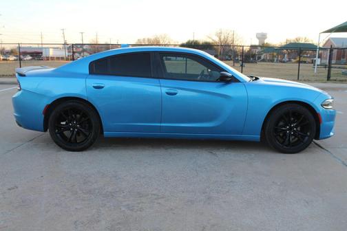 2016 Dodge Charger SXT