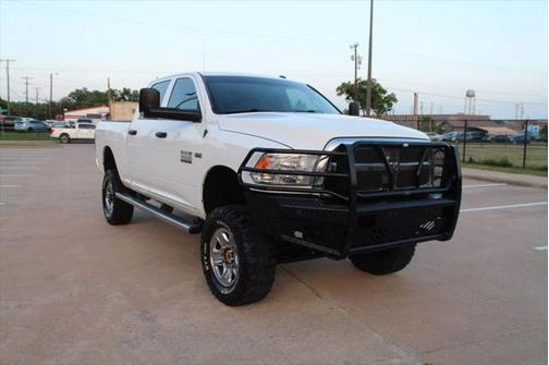 2018 RAM 2500 Tradesman Crew Cab 4x4 6'4' Box