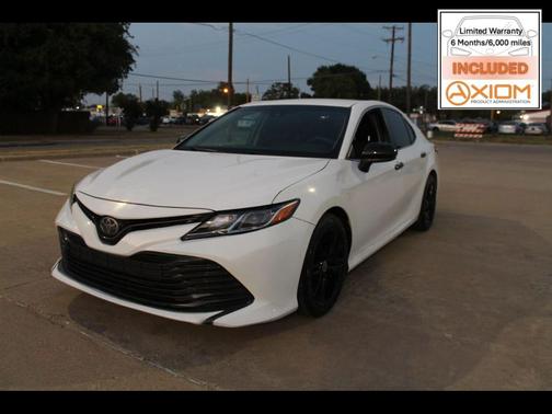 Super White 2018 Toyota Camry LE
