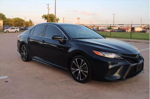 2019 Toyota Camry SE