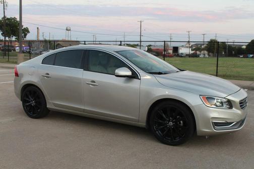 2017 Volvo S60 Inscription T5 Platinum