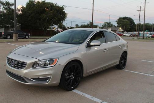 2017 Volvo S60 Inscription T5 Platinum