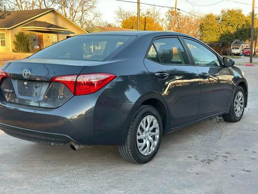 2018 Toyota Corolla LE