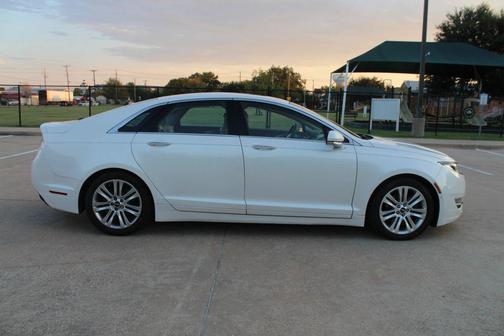 2016 Lincoln MKZ Base