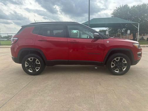 Redline Pearlcoat 2018 Jeep Compass Trailhawk