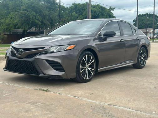 Predawn Gray Mica 2018 Toyota Camry SE