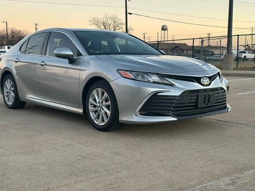 2021 Toyota Camry LE