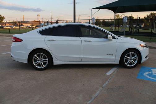 2018 Ford Fusion Hybrid SE