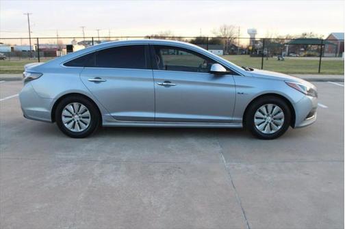 2016 Hyundai SONATA Hybrid SE